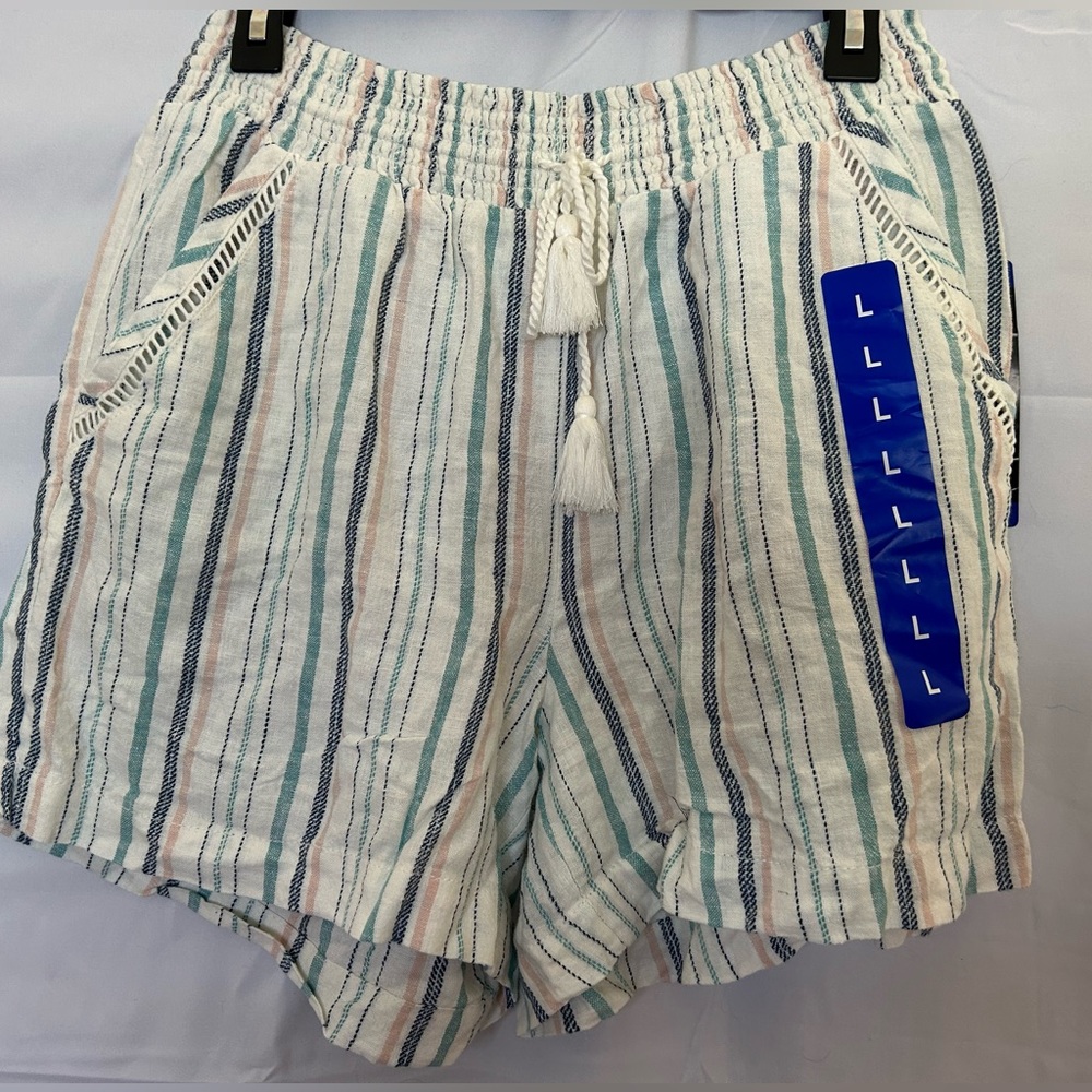 NWT Women's Briggs Striped Shorts with Draw Tie Waist - Size Large
